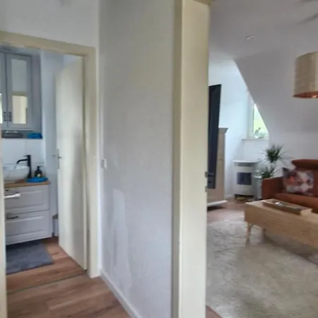 Apartament Ferienwohnung Sonnenhof - Remscheid - Garten - Parken - Kueche - Naehe Vaillant, Sana-Klinikum, Schloss Burg! *