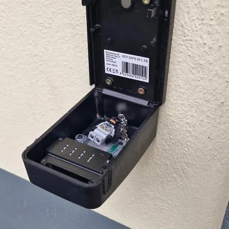 Ferienwohnung Sonnenhof - Remscheid - Garten - Parken - Kueche - Naehe Vaillant, Sana-Klinikum, Schloss Burg! * Remscheid