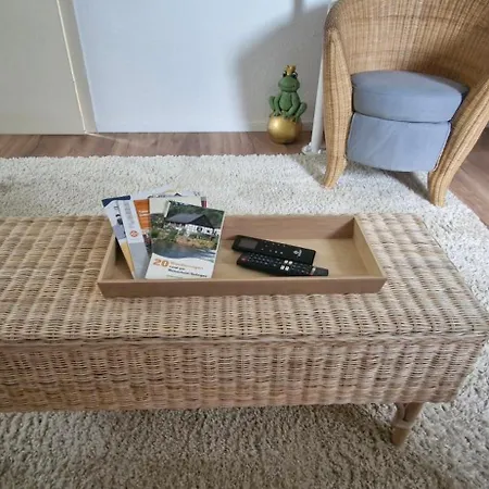 Ferienwohnung Sonnenhof - Remscheid - Garten - Parken - Kueche - Naehe Vaillant, Sana-Klinikum, Schloss Burg! Apartament *