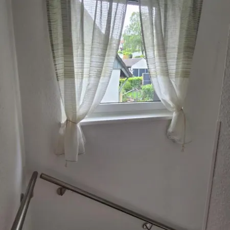 Ferienwohnung Sonnenhof - Remscheid - Garten - Parken - Kueche - Naehe Vaillant, Sana-Klinikum, Schloss Burg! Apartament Remscheid