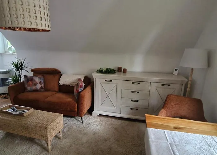 Lejlighed Sonnenhof - - Garten - Parken - Kueche - Naehe Vaillant, Sana-klinikum, Schloss Burg! Remscheid