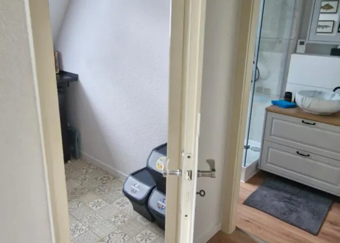 Sonnenhof - - Garten - Parken - Kueche - Naehe Vaillant, Sana-klinikum, Schloss Burg! Lejlighed