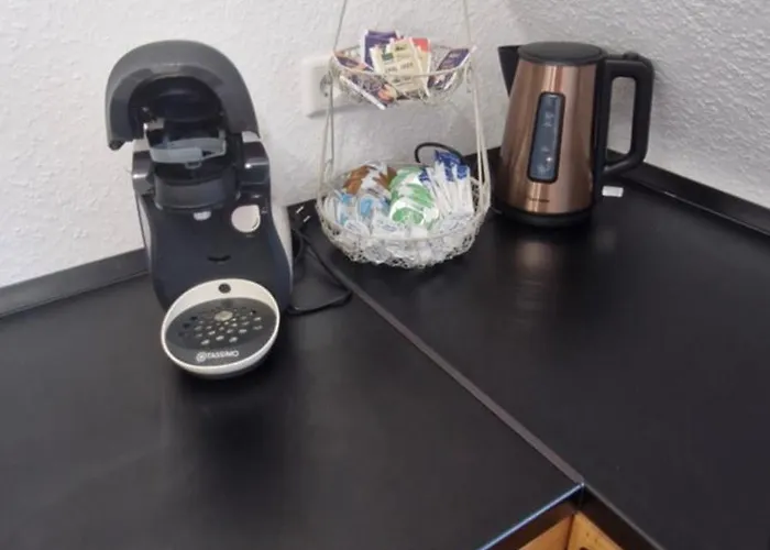 Lejlighed Sonnenhof - - Garten - Parken - Kueche - Naehe Vaillant, Sana-klinikum, Schloss Burg! Remscheid