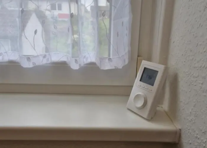 Lejlighed Sonnenhof - - Garten - Parken - Kueche - Naehe Vaillant, Sana-klinikum, Schloss Burg! Remscheid